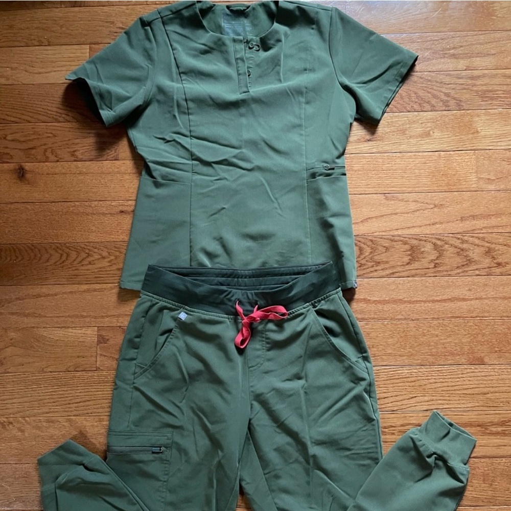 Figs Scrub Set (PO#2042 TOP & Bottom) Dark Olive